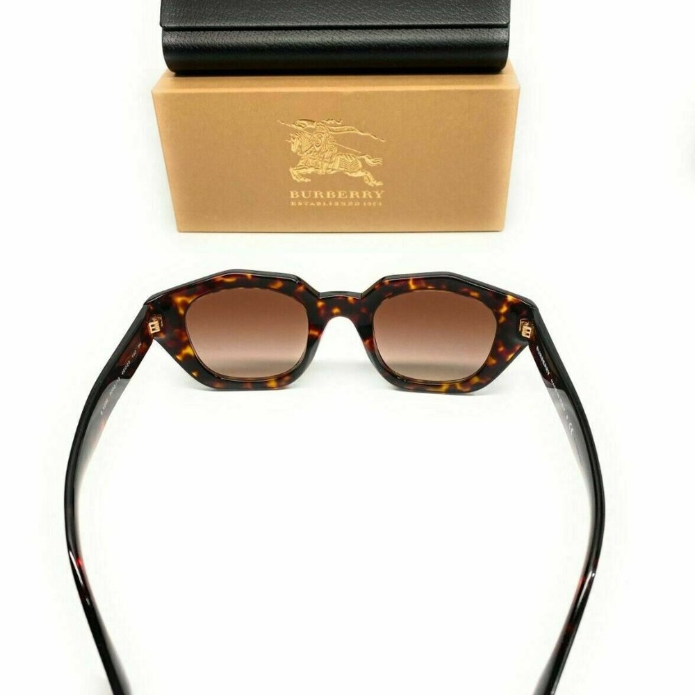 Burberry Women's Havana Sunglasses! - Picture 4 of 4